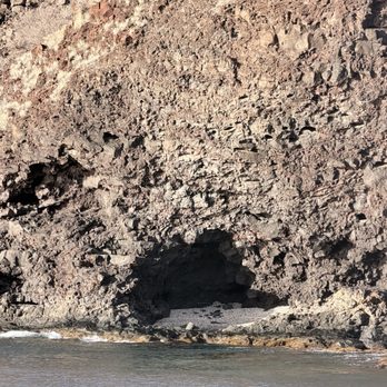 Trilogy Excursions - A cove off the bay - Snorkeling Near Me - Lahaina, Hawaii