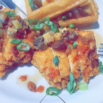 The Craft House - Chicken and Waffle - Gastropubs Near Me - Clovis, California