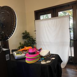 Pose and Pop 360 Photobooth