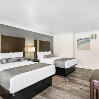 Best Western Park Crest Inn - Double Queen Room - Hotels Near Me - Monterey, California Best Western Park Crest Inn - Double Queen Room - Hotels Near Me - Monterey, California