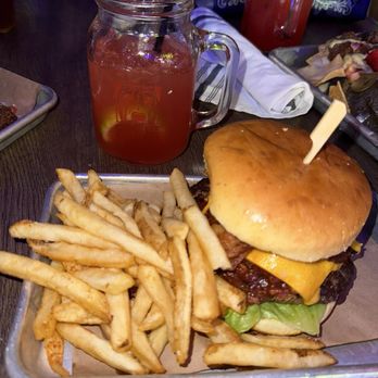 Ole Red - BLUE TICK BURGER - Bars Near Me - Nashville, Tennessee