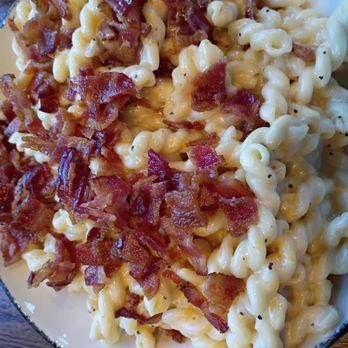 Pickle Palace - Bacon Mac - Pickleball Near Me - Cedar Rapids, Iowa