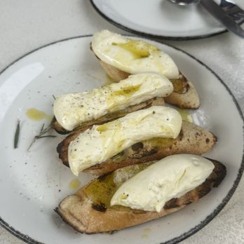 Brasswood Bar + Kitchen - Mozzarella - American Near Me - Saint Helena, California