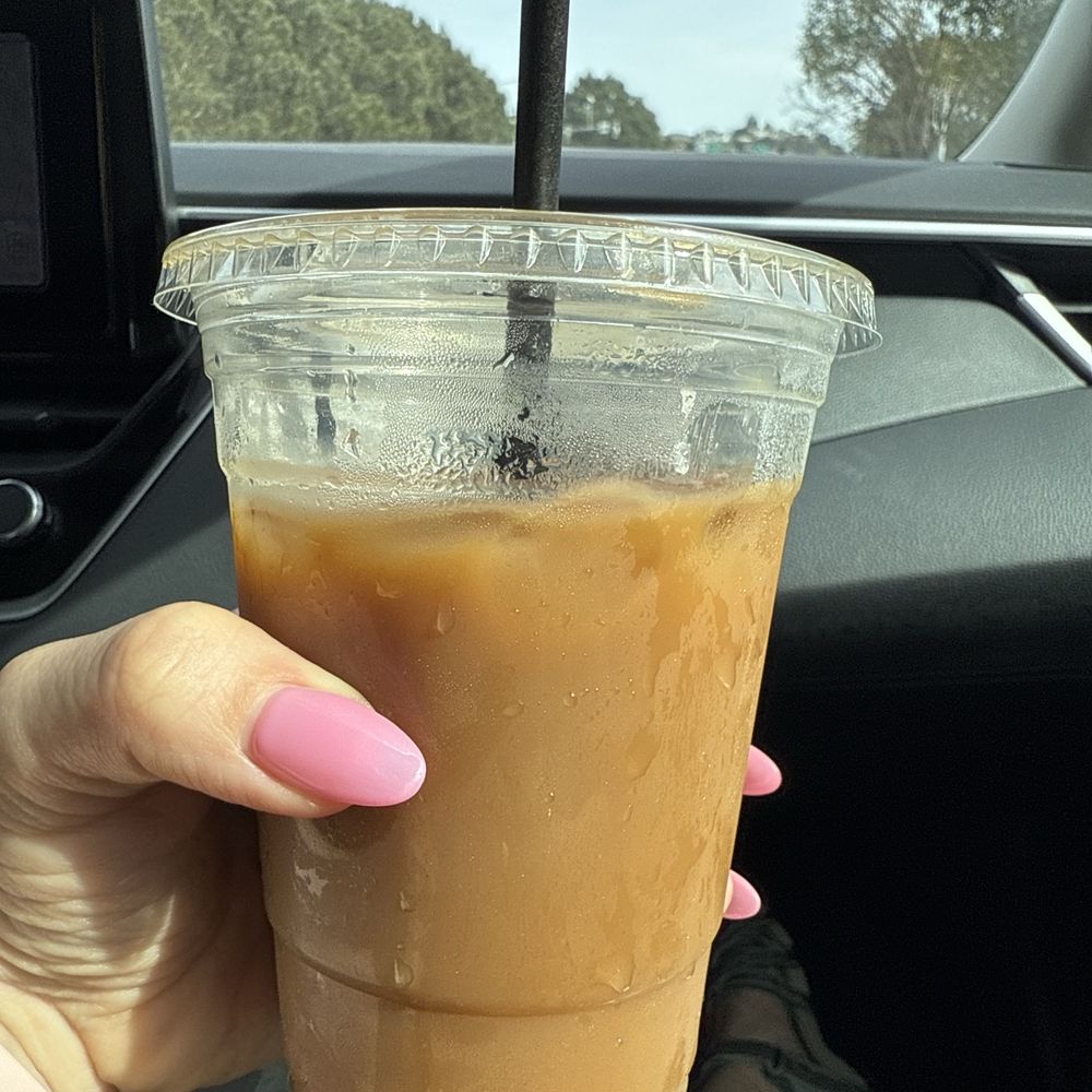 Shorehouse Kitchen - iced salted caramel lattes to go - Coffee & Tea Near Me - La Jolla, California Shorehouse Kitchen - iced salted caramel lattes to go - Coffee & Tea Near Me - La Jolla, California