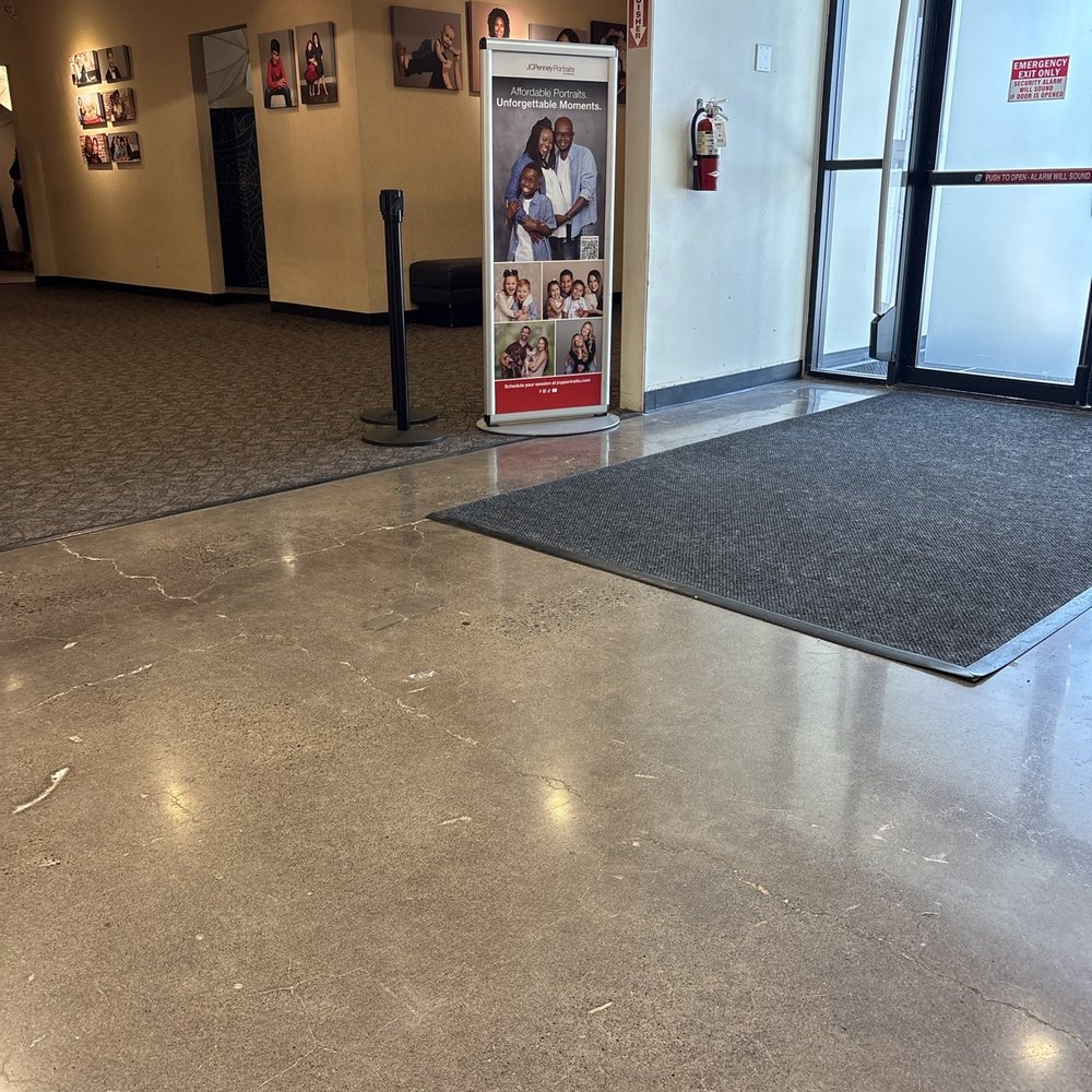 JCPenney Portrait Studios - Entrance to studio - Photography Stores & Services Near Me - Happy Valley, Oregon