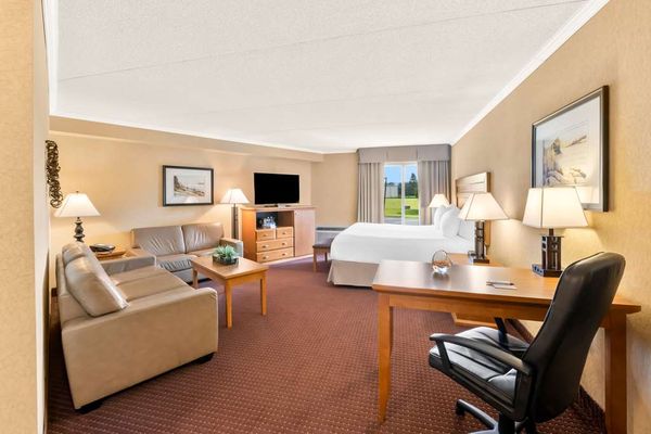 Best Western Plus Nor'Wester Hotel & Conference Centre by null