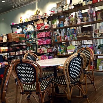 Dewey's Bakery - Inside seating and knick knacks - Desserts Near Me - Winston-Salem, North Carolina Dewey's Bakery - Inside seating and knick knacks - Desserts Near Me - Winston-Salem, North Carolina