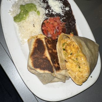 Joyride Taco House - Green Chili Chicken Burrito - Tacos Near Me - Gilbert, Arizona Joyride Taco House - Green Chili Chicken Burrito - Tacos Near Me - Gilbert, Arizona