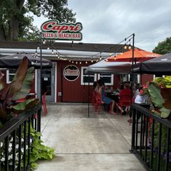 Capri Pizza & Beach Bar - Outdoor seating
