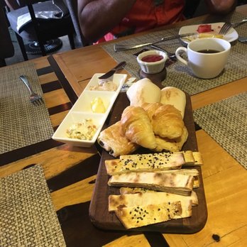 Plank - The included bread spread with salmon/cream cheese, butter, and peppers/cream cheese and jam - Seafood Near Me - Playa del Carmen, ROO Plank - The included bread spread with salmon/cream cheese, butter, and peppers/cream cheese and jam - Seafood Near Me - Playa del Carmen, ROO