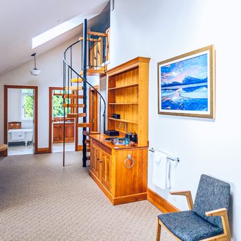Sooke Harbour House - Hotels Near Me - Sooke, British Columbia