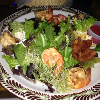 Burrito Bar - Salad was just okay! I wished they had a better selection of dressings. My steak was missing! - Mexican Near Me - Brooklyn, New York