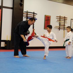 Little Dragon Class (Ages 7 and below)