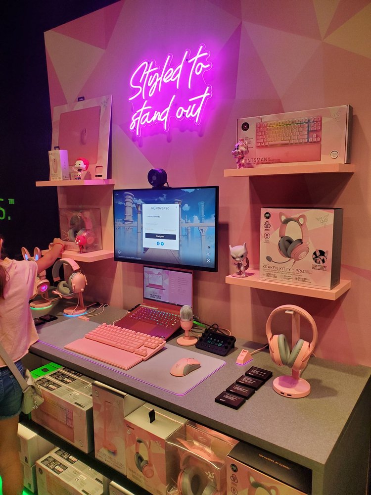 RAZER STORE ORLANDO Updated October 2024 8001 S Orange Blossom