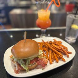 Red Robin Gourmet Burgers and Brews - California Chicken w/ Sweet Potato Fries