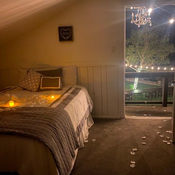 Shay Meadows Ranch And Resort - The bridal suite was the perfect place for my husband and I to stay on our wedding night. - Venues & Event Spaces Near Me - Big Bear City, California