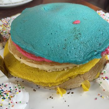 Madres Brunch - Breakfast & Brunch Near Me - Bellflower, California Madres Brunch - Breakfast & Brunch Near Me - Bellflower, California
