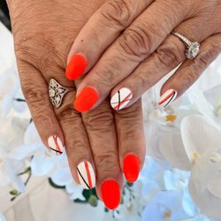 Red Lion Nails
