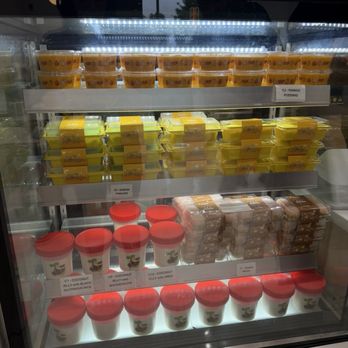 Hui Lau Shan - Display case - Desserts Near Me - Elk Grove, California Hui Lau Shan - Display case - Desserts Near Me - Elk Grove, California