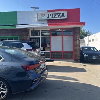 Pizzeria Uciuni - Pizza Near Me - Cleveland, Ohio