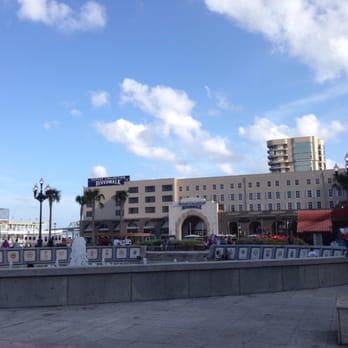 Riverwalk Outlets - Shopping Centers Near Me - New Orleans, Louisiana Riverwalk Outlets - Shopping Centers Near Me - New Orleans, Louisiana