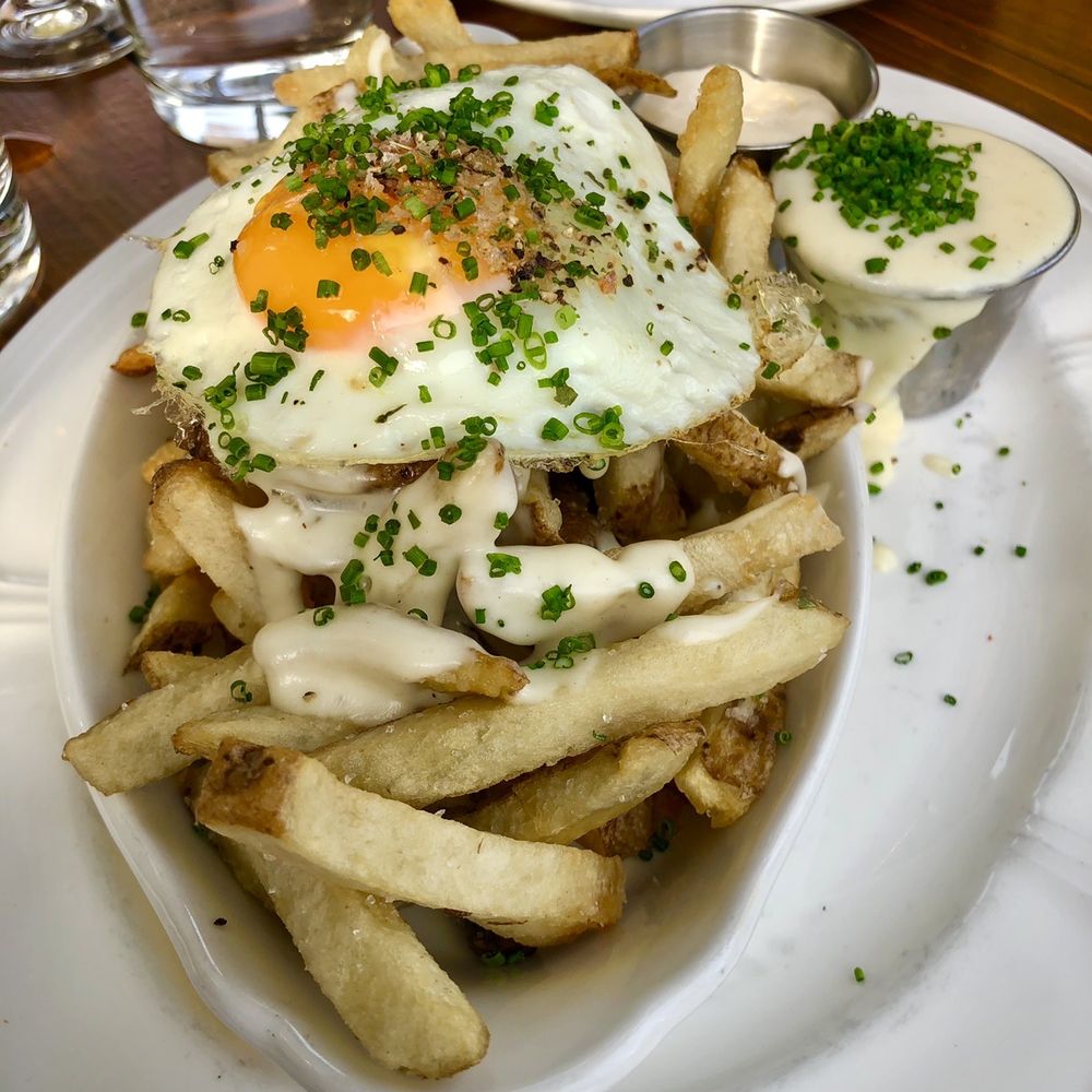Au Cheval - Crispy Fries , Garlic Aioli & Fried Farm Egg - Bars Near Me - Chicago, Illinois Au Cheval - Crispy Fries , Garlic Aioli & Fried Farm Egg - Bars Near Me - Chicago, Illinois