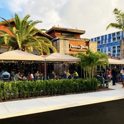 Famous Dave's - Outdoor Patio