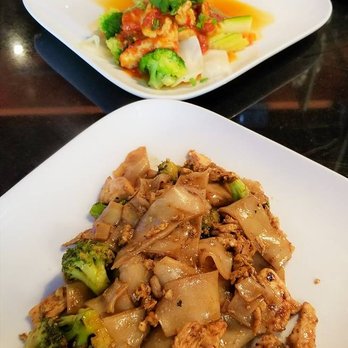 Nori Thai - Basil Chicken and Drunken Noodles, both were great! - Thai Near Me - Boca Raton, Florida Nori Thai - Basil Chicken and Drunken Noodles, both were great! - Thai Near Me - Boca Raton, Florida