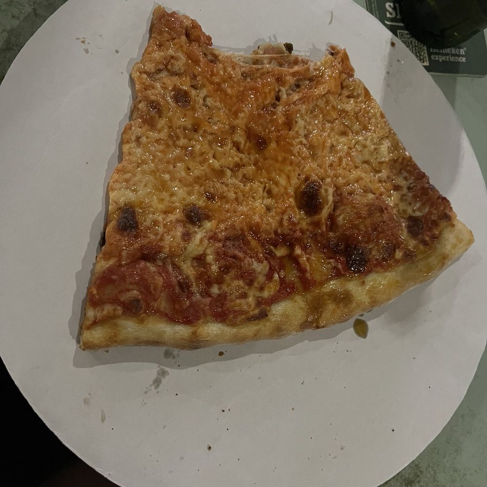 forgot to take pics before i ate the pizza forgot to take pics before i ate the pizza