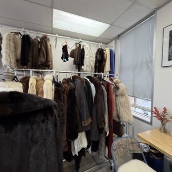 Mak's Fur Service - Sewing & Alterations Near Me - San Francisco, California Mak's Fur Service - Sewing & Alterations Near Me - San Francisco, California