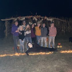 Mountain Mayhem Haunted Maze - Happy Guests