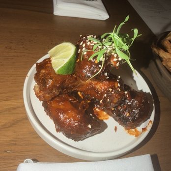 Earls Kitchen + Bar - Sticky Ribs - New American Near Me - Fort Lauderdale, Florida