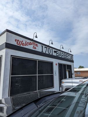 1701 Barbecue by null