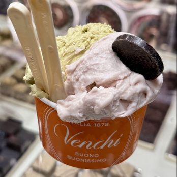 Venchi - Pistachio and strawberry cheesecake - Chocolatiers & Shops Near Me - Costa Mesa, California