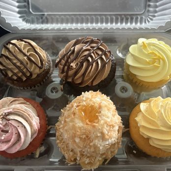 Cupcake and Things Bakery - Mocha, Chocolate Decadence, Coconut, Lemon Supreme, Mango, and Strawberry - Bakeries Near Me - Kapolei, Hawaii Cupcake and Things Bakery - Mocha, Chocolate Decadence, Coconut, Lemon Supreme, Mango, and Strawberry - Bakeries Near Me - Kapolei, Hawaii