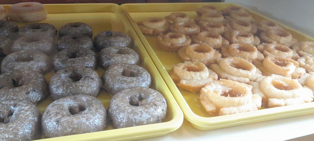 Tasty Donuts Logo