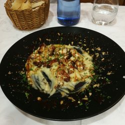 Los Cuchillos - Pulpo a la brasa, le sobra la salsa barbacoa, Mejor a la gallega