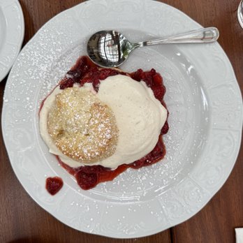 Oma's Hideaway - Strawberry shortcake magic - Asian Fusion Near Me - Portland, Oregon Oma's Hideaway - Strawberry shortcake magic - Asian Fusion Near Me - Portland, Oregon