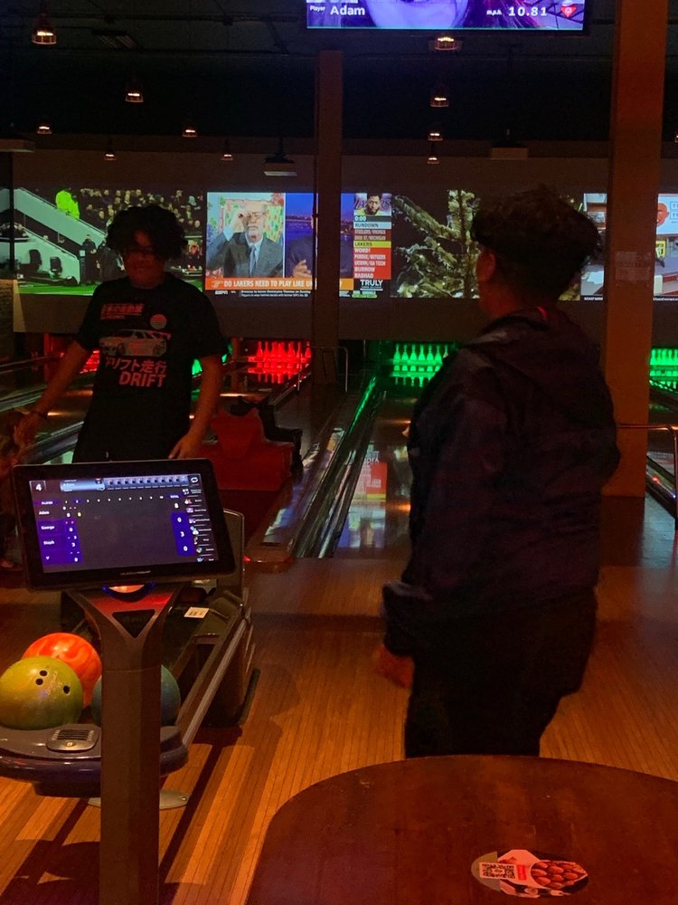 BOWLING ORLANDO Updated September 2024 5250 International Dr