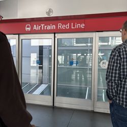 AirTrain - Air train red line