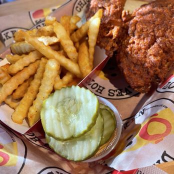 Dave's Hot Chicken - Chicken Shop Near Me - San Luis Obispo, California
