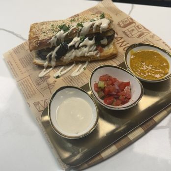 Le Cafe Aria - Sabich - Coffee & Tea Near Me - Coral Springs, Florida