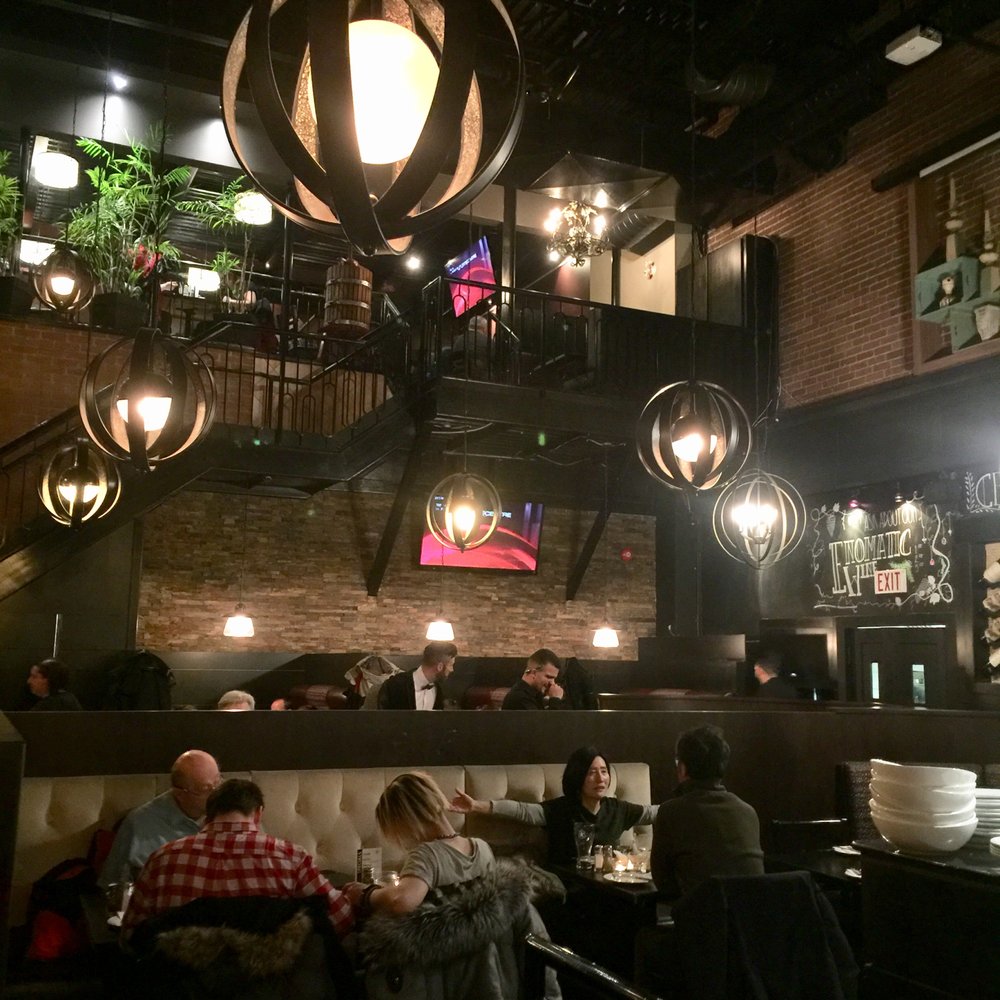 Johnny Farina Restaurant - Interior - Italian Near Me - Ottawa, Ontario Johnny Farina Restaurant - Interior - Italian Near Me - Ottawa, Ontario