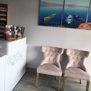Nail Essence Salon & Spa - Entry, reception/sign in, and the absolute cutest chairs Kim picked out! - Nail Salons Near Me - Morton Grove, Illinois Nail Essence Salon & Spa - Entry, reception/sign in, and the absolute cutest chairs Kim picked out! - Nail Salons Near Me - Morton Grove, Illinois