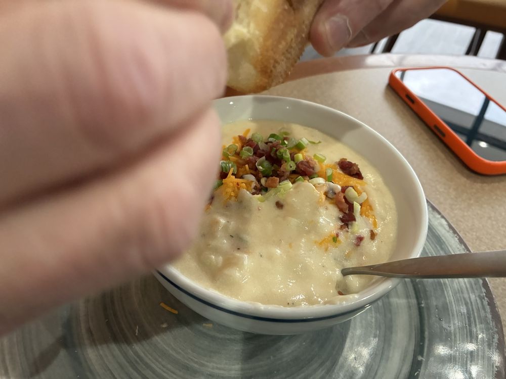 Jim Henry's Soup Company Logo