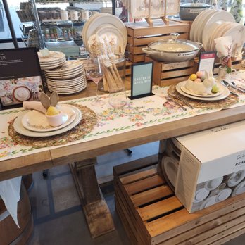 Sur La Table - Kitchen Supplies Near Me - Omaha, Nebraska