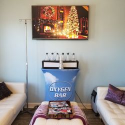 Recovery Room - Lounge area with oxygen bar