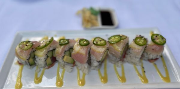 SLATE Steak, Sushi and Cocktails by null