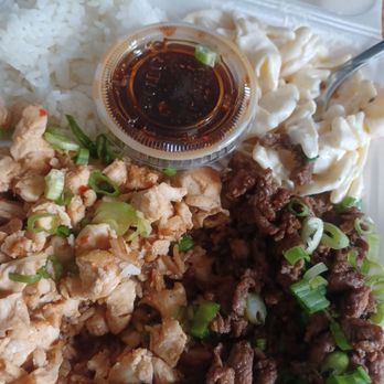 Maui's on Main - Teriyaki chicken and beef with mac and cheese salad and white rice and I think that was teriyaki sauce. - Burgers Near Me - San Antonio, Texas Maui's on Main - Teriyaki chicken and beef with mac and cheese salad and white rice and I think that was teriyaki sauce. - Burgers Near Me - San Antonio, Texas