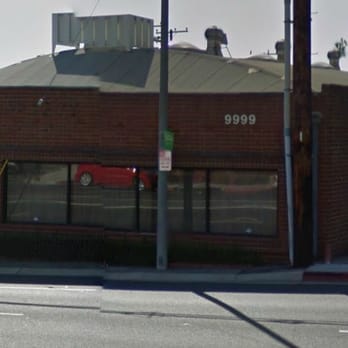 WeaKnees - Electronics Near Me - Culver City, California WeaKnees - Electronics Near Me - Culver City, California
